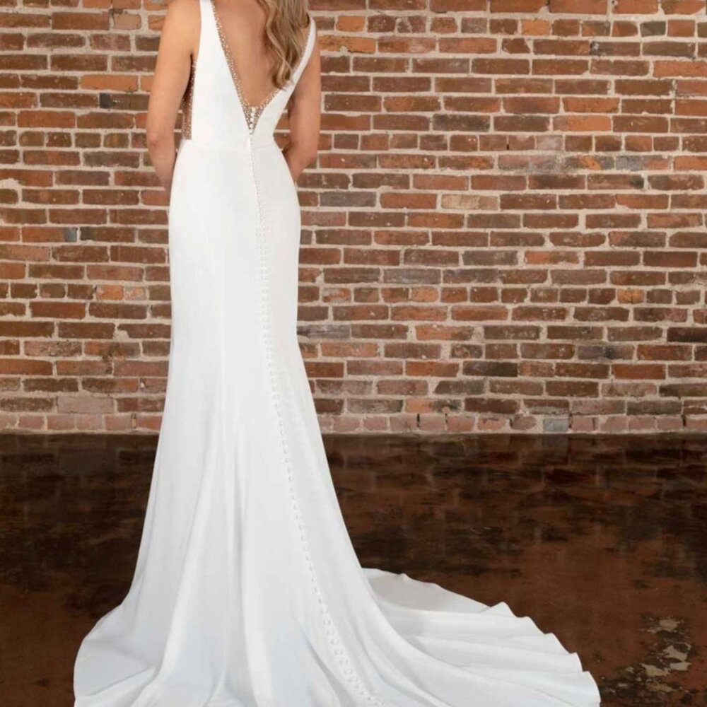 Essense of Australia Wedding Dress Style D3763 - Picture 4 of 15